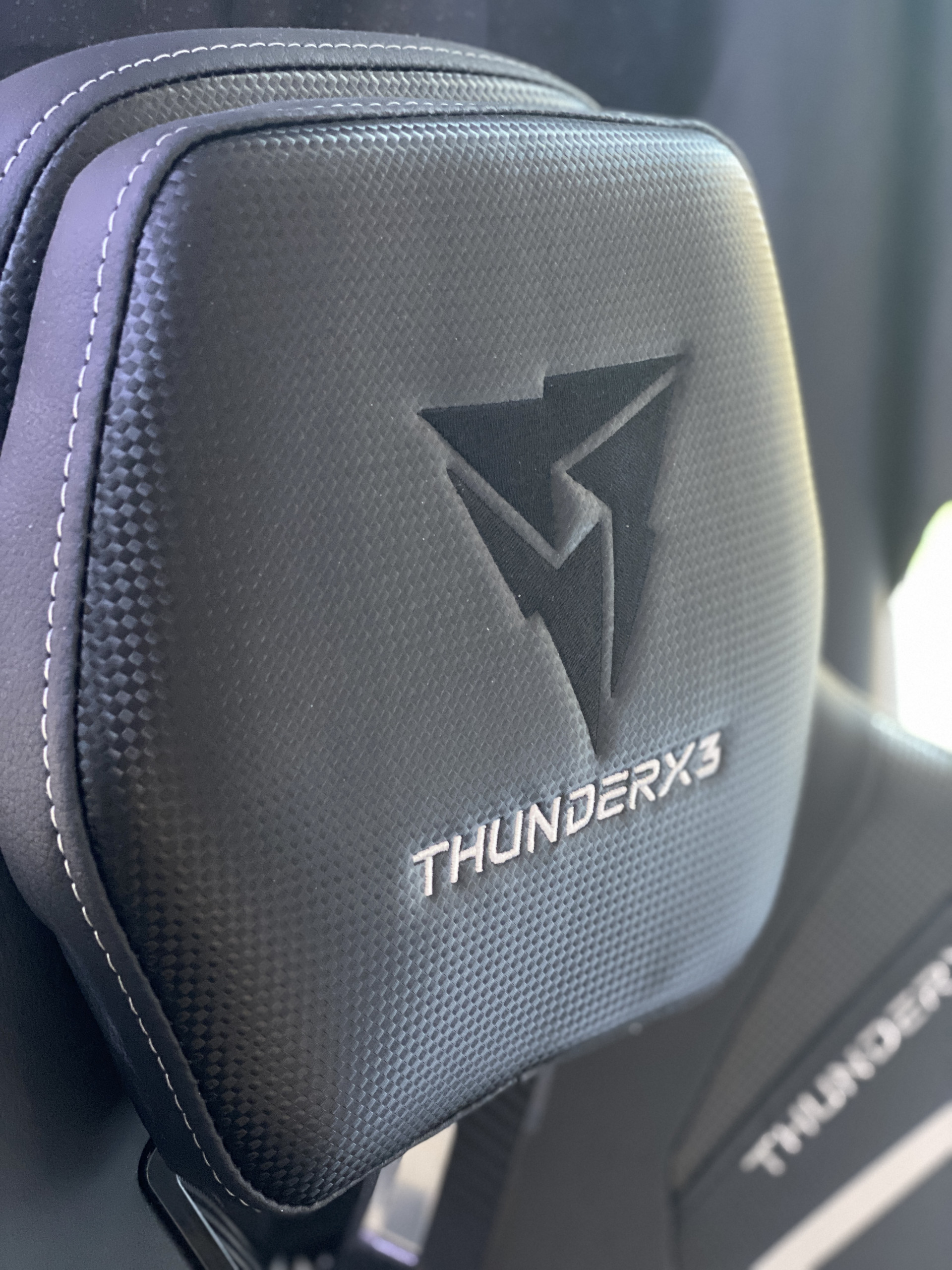 ThunderX3 headrest