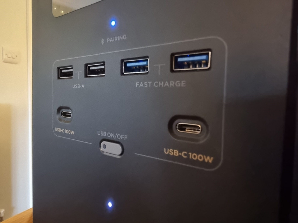 photo showing the front output ports on the delta 2 max. There are 4 usb a on the top row and 2 usb c below them, with a mixture of normal and fast charging. There is a seperate on/off switch for them.