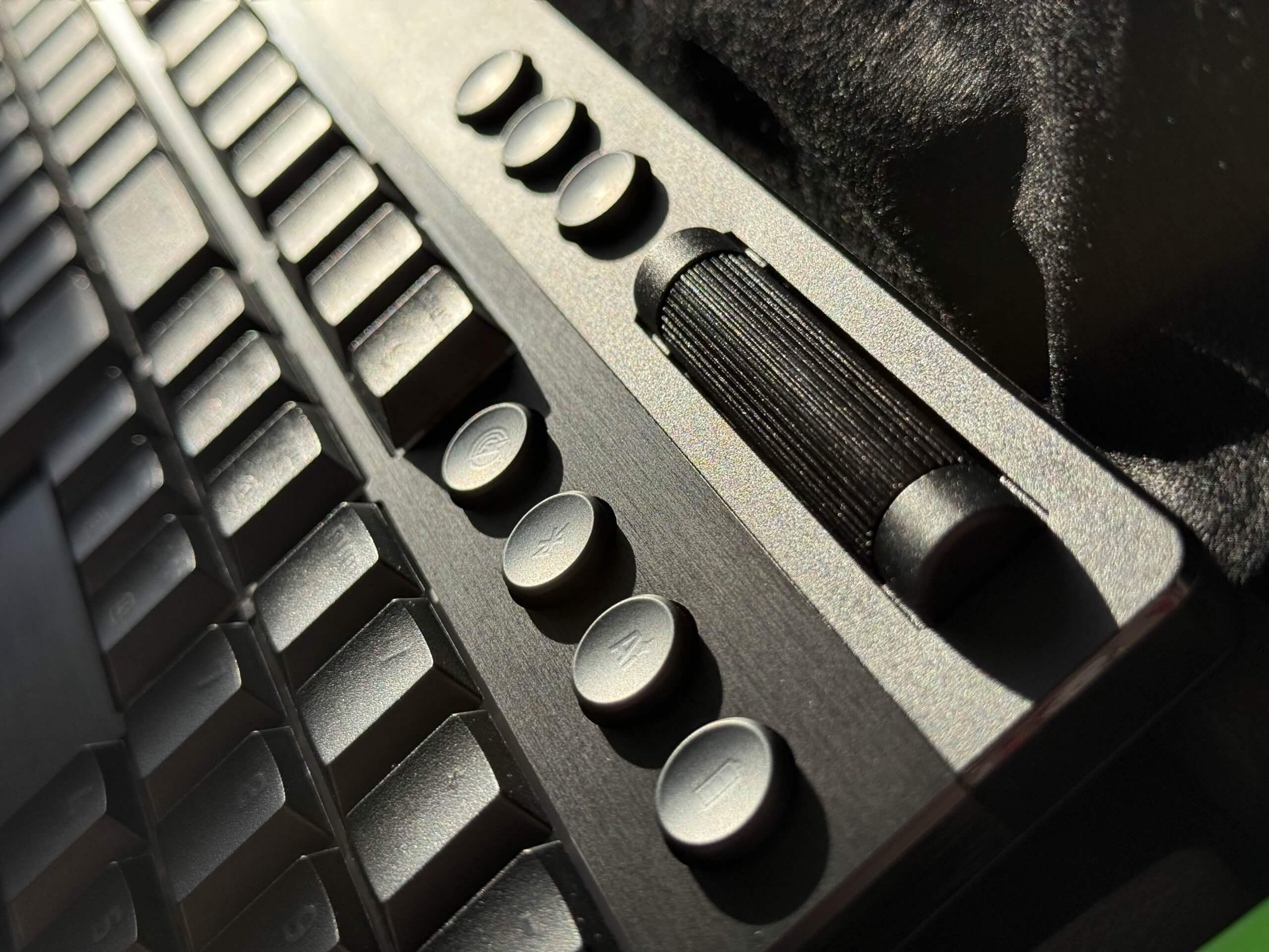 image of the blackwidow v4 keyboard roller showing off the extra buttons