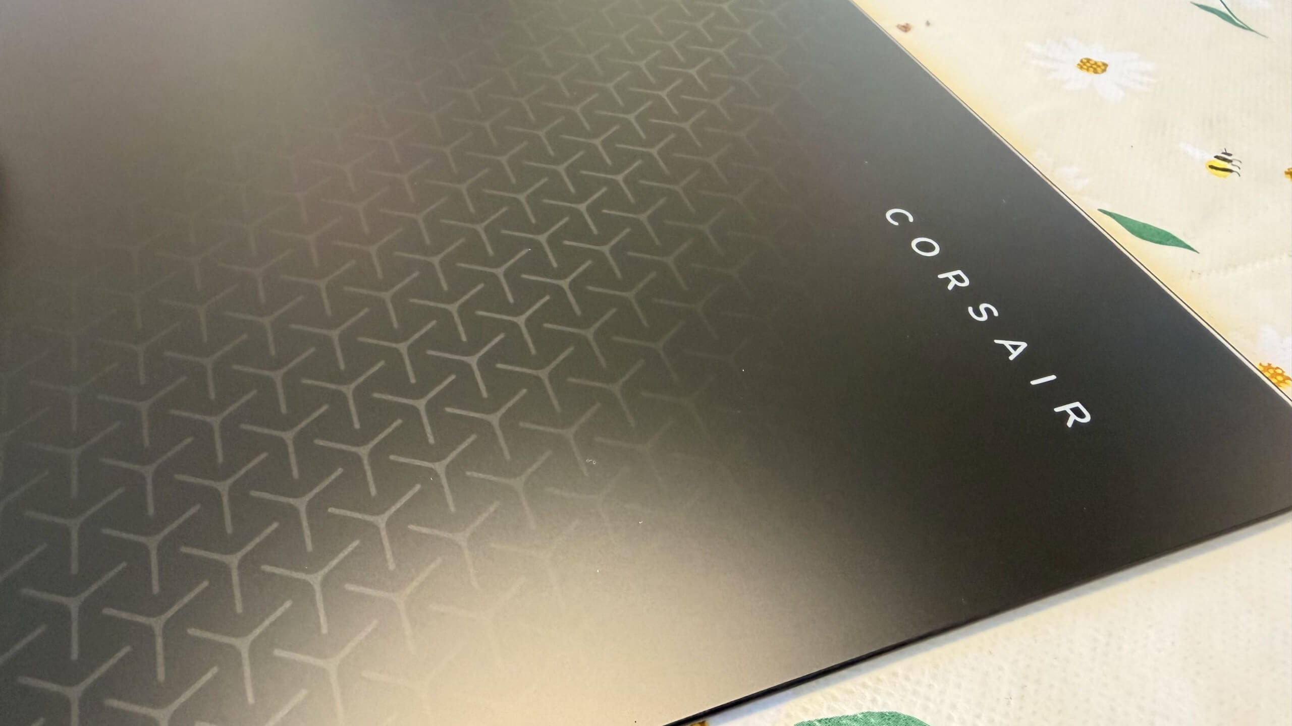 image of the mm glass mouse pad showing the patterns and brand name