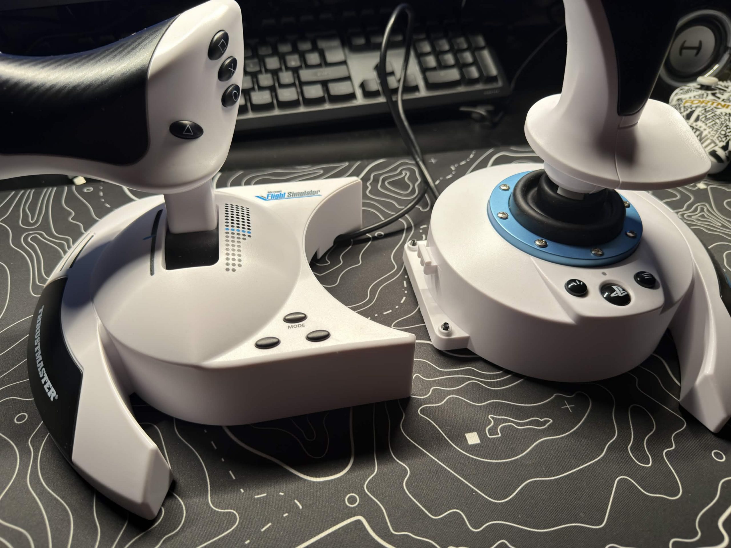 t flight hotas 5 split on a desk