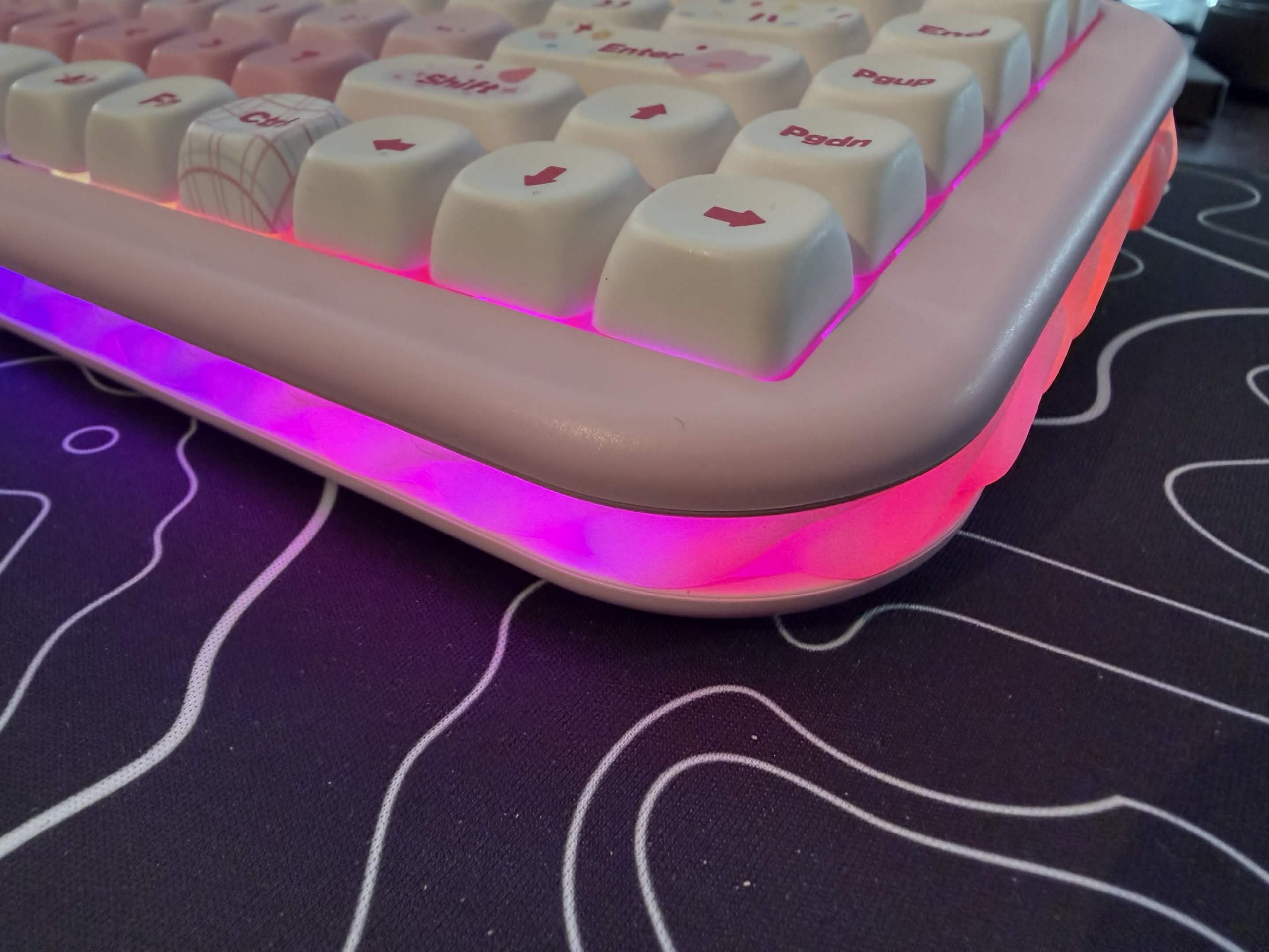 image of the yunzii c75 keyboard showing the rgb layer